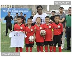 詹姆斯谈里夫斯表现：他有天赋又很勤奋，由衷为他感到开心